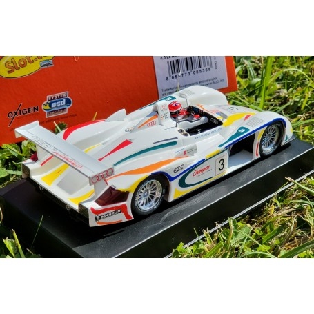 Audi r8 sales scalextric