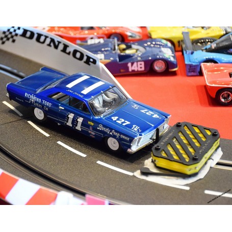 scalextric track cleaning kit